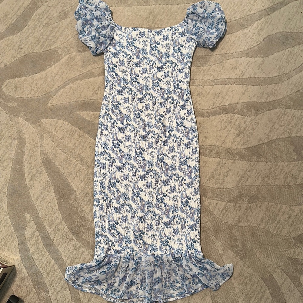 Size large Hello Molly lilac and blue floral smock dress